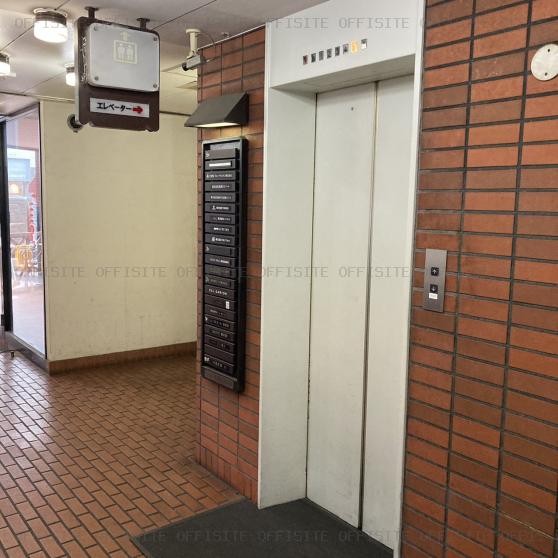 赤坂フローラルプラザのエレベーター