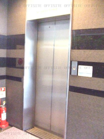 タマタビルのエレベーター