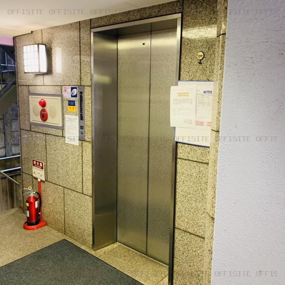 協和ビルのエレベーター