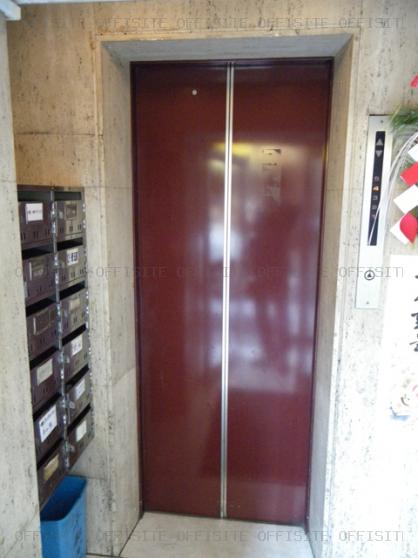 平和ビル３号館のエレベーター