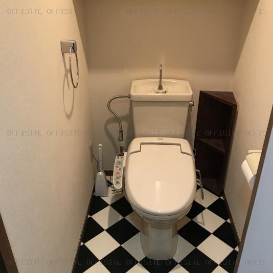 ザ・ガーデンペルセの402号室 トイレ