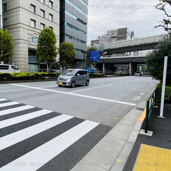 トーハン須田町ビルのビル前面道路