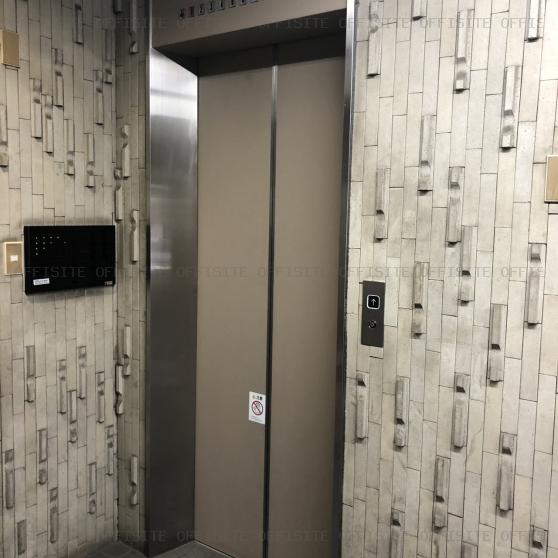 協和ビル新館のエレベーター