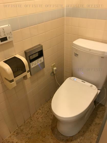 中目黒東山１丁目ビルのトイレ