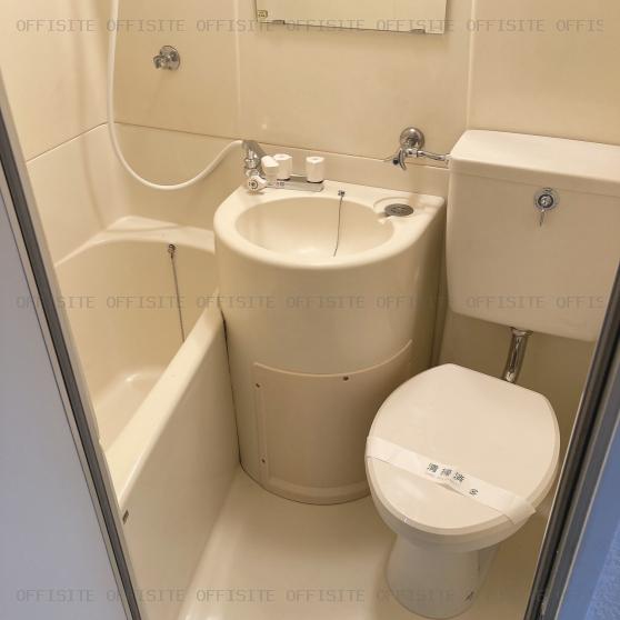 日本橋ロイヤルプラザの801号室 トイレお風呂