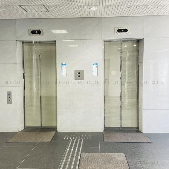 東熱新川ビルのエレベーター