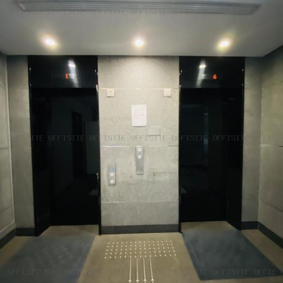小石川トーセイビルのエレベーター