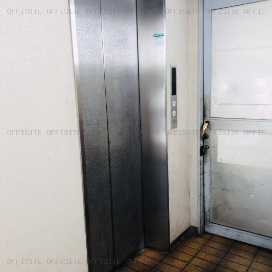 赤坂ウエストビルのエレベーター