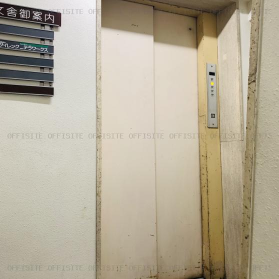 鶴文舎（かくぶんしゃ）のエレベーター