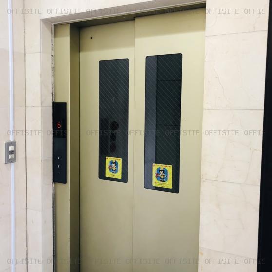 小野ビルのエレベーター