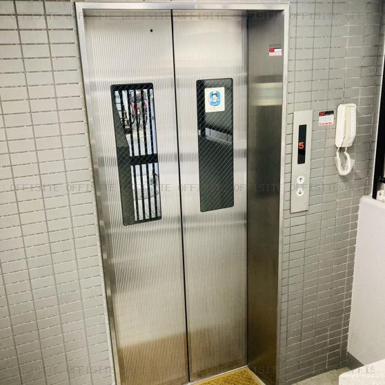 品田ビルのエレベーター