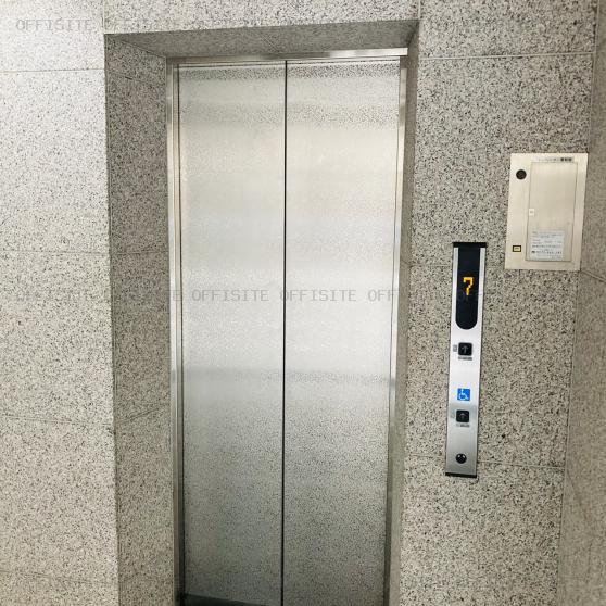 神保町須賀ビルのエレベーター
