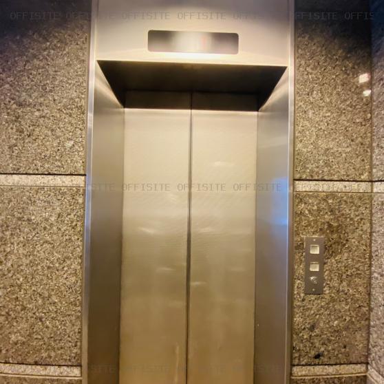 第３西青山ビルのエレベーター