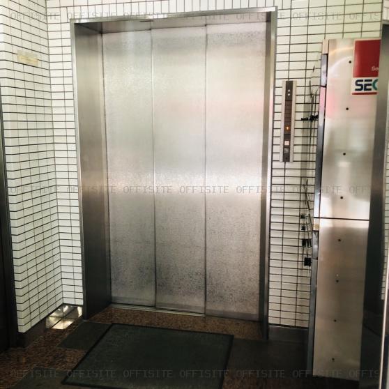 セントラル千代田のエレベーター