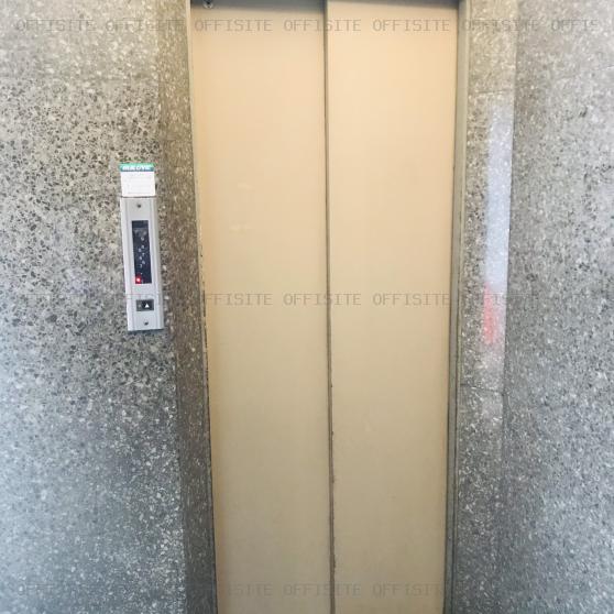 早野ビルのエレベーター
