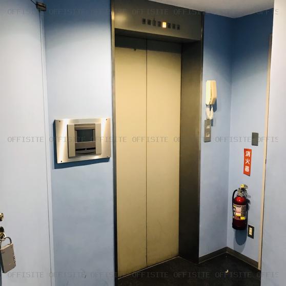 高円寺クアトロビルのエレベーター