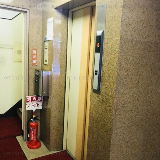 日本工築１号館ビルのエレベーター