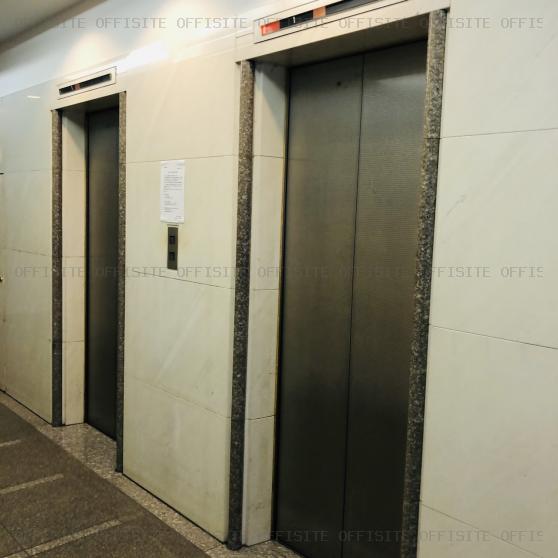 上野駅前第一生命ビルのエレベーター