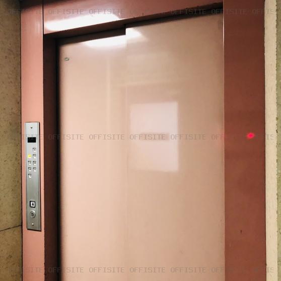 ヤマモトビルのエレベーター