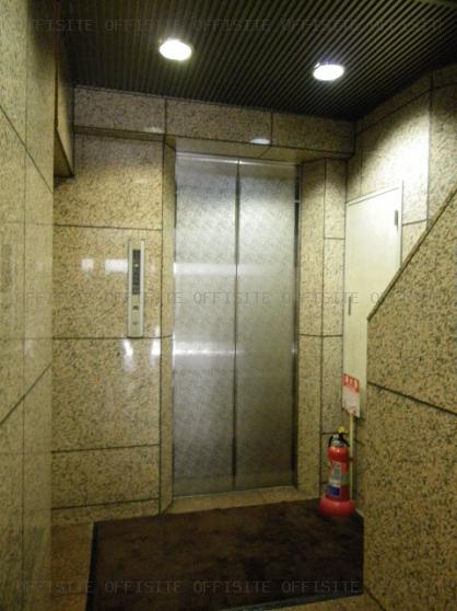 深澤ビルのエレベーター