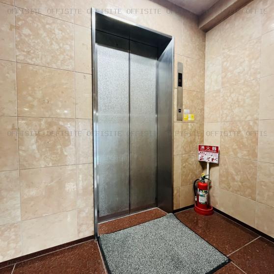 フィールドスリー外神田ビルのエレベーター