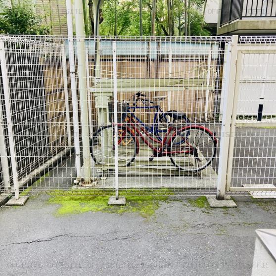 エスト・グランディールＣＡＲＯ赤坂の駐輪スペース