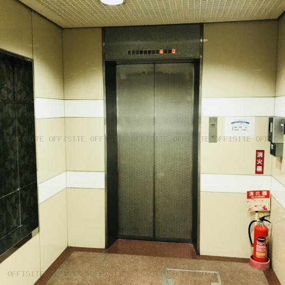 イトーピア神田共同ビルのエレベーター