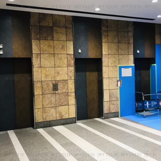 東京日産台東ビルのエレベーター