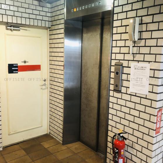 ニューお茶の水ビルのエレベーター