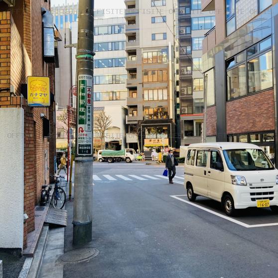 タキイ東京ビルのビル前面道路