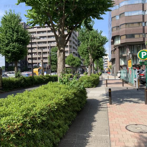 新横浜ＩＣビルのビル前面道路