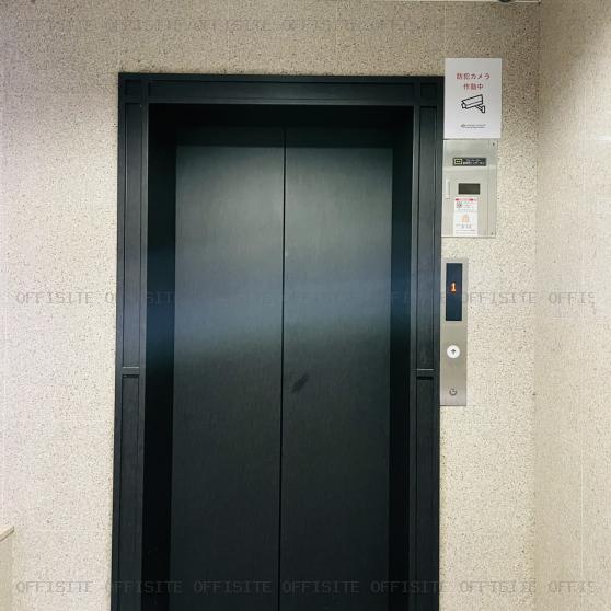 ユニマットハイダウェイビルのエレベーター