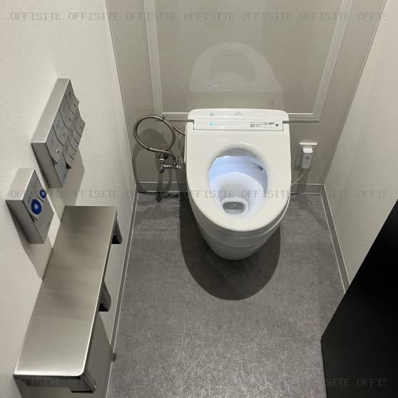 ＭＡビル三田の10階貸室（5-10階オフィス仕様）男子トイレ