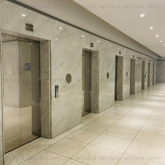 イヌイビル・カチドキのエレベーター