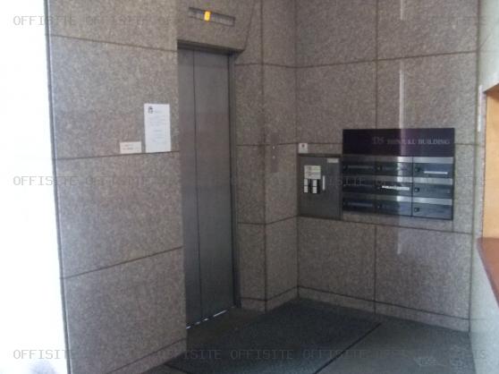 ＤＳ新宿ビルのエレベーター