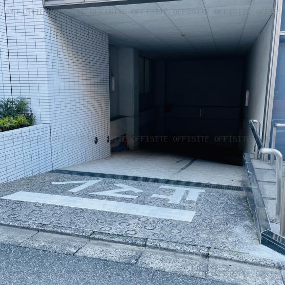 Ｄ’ｓＶＡＲＩＥ浅草橋ビルの駐車場