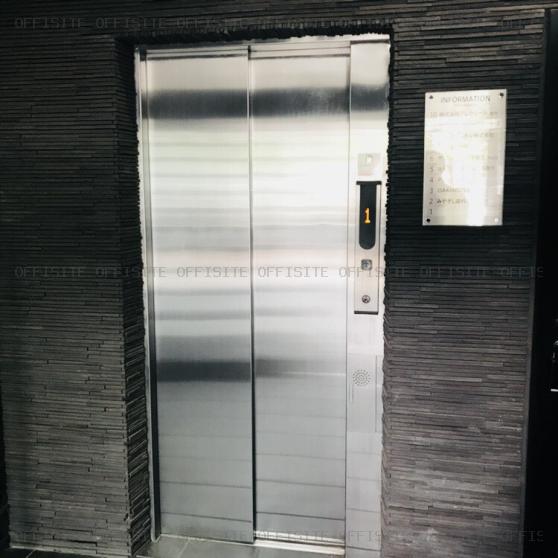 アロス渋谷ビルのエレベーター
