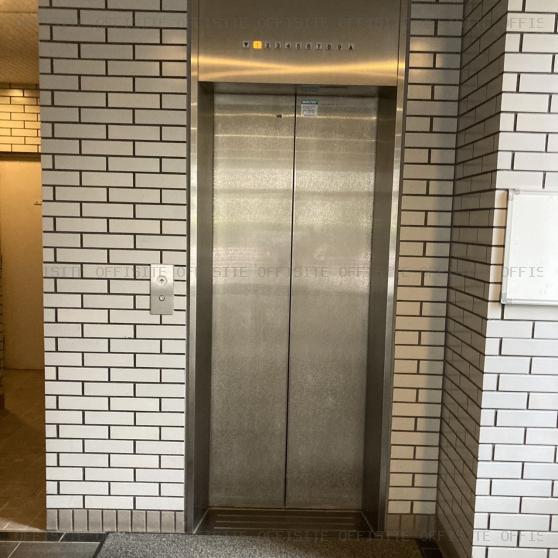 新宿スリーケービルのエレベーター