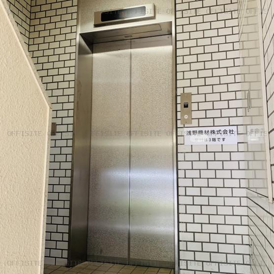 浅野ビル（旧館）のエレベーター