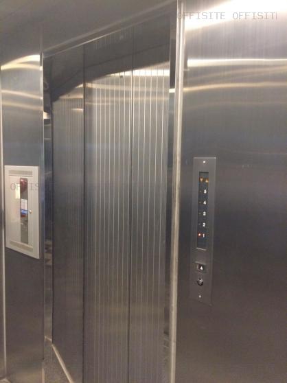 博洋堂新宿ビルのエレベーター