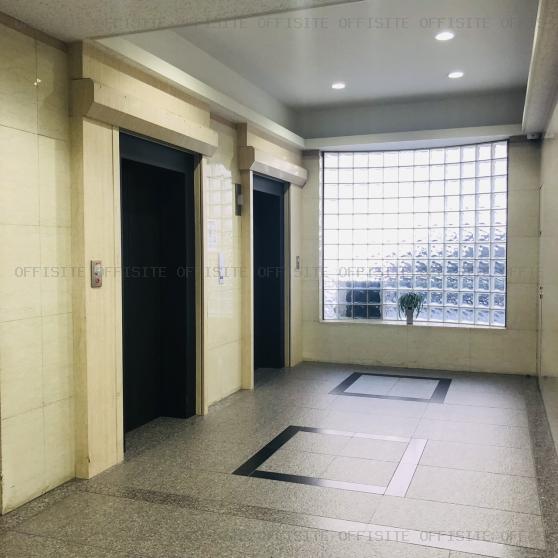 ＤＳＭ新横浜ビルのエレベーターホール