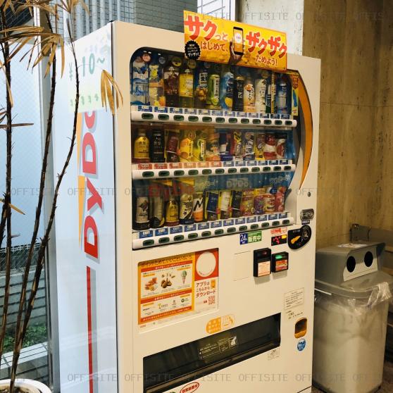 京福ビルの自動販売機