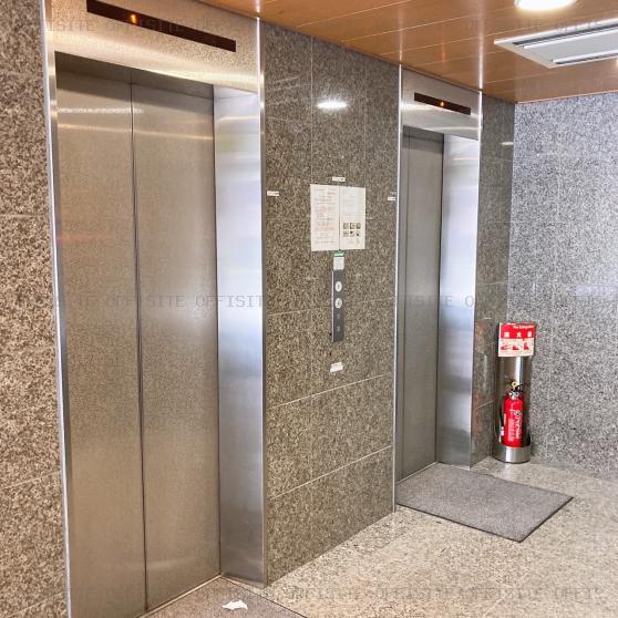 麻布パークサイドビルのエレベーター