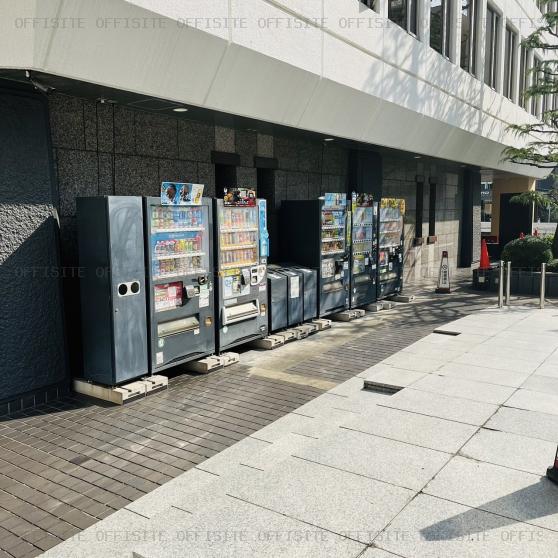 東建インターナショナルビル本館の自動販売機