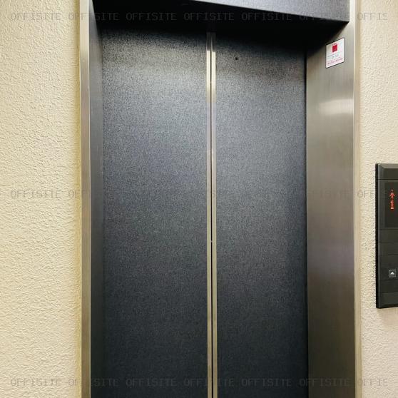 タカラビルのエレベーター