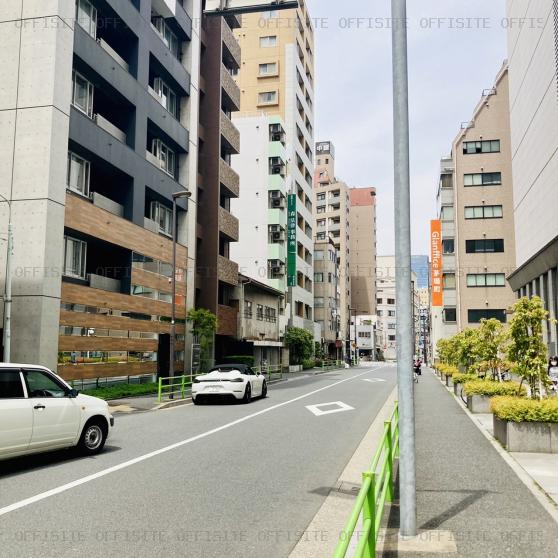 東京ダイヤビル２号館のビル前面道路