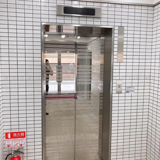 第４松坂ビルのエレベーター