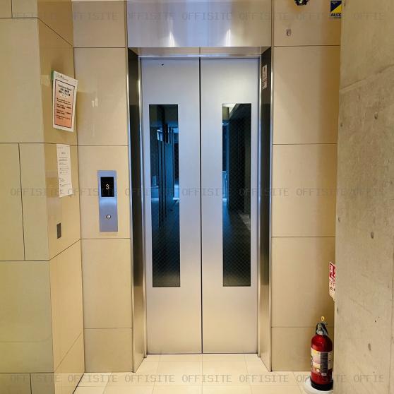 キャトル・シックビルのエレベーター