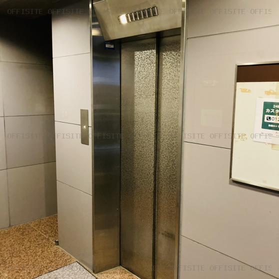 シュミット虎ノ門ビルのエレベーター