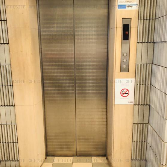 赤坂三河家ビルのエレベーター